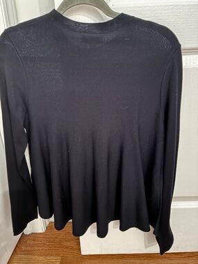 COS sweater 100% biologic wool, feminine flared shape